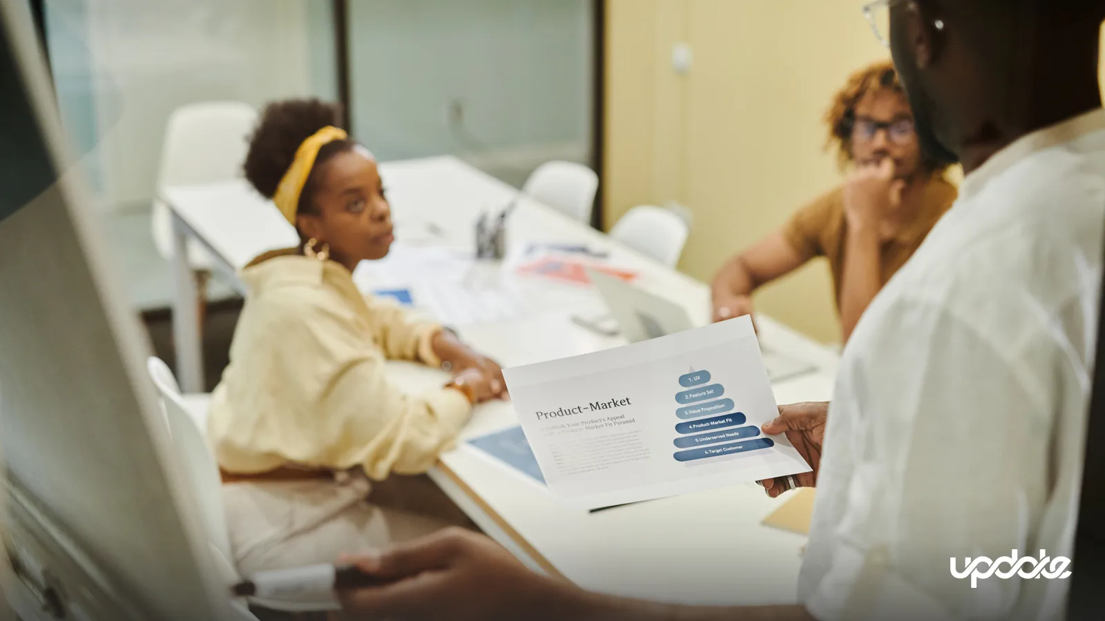 Qué hace una consultora de negocios (y en qué se diferencia de una agencia)